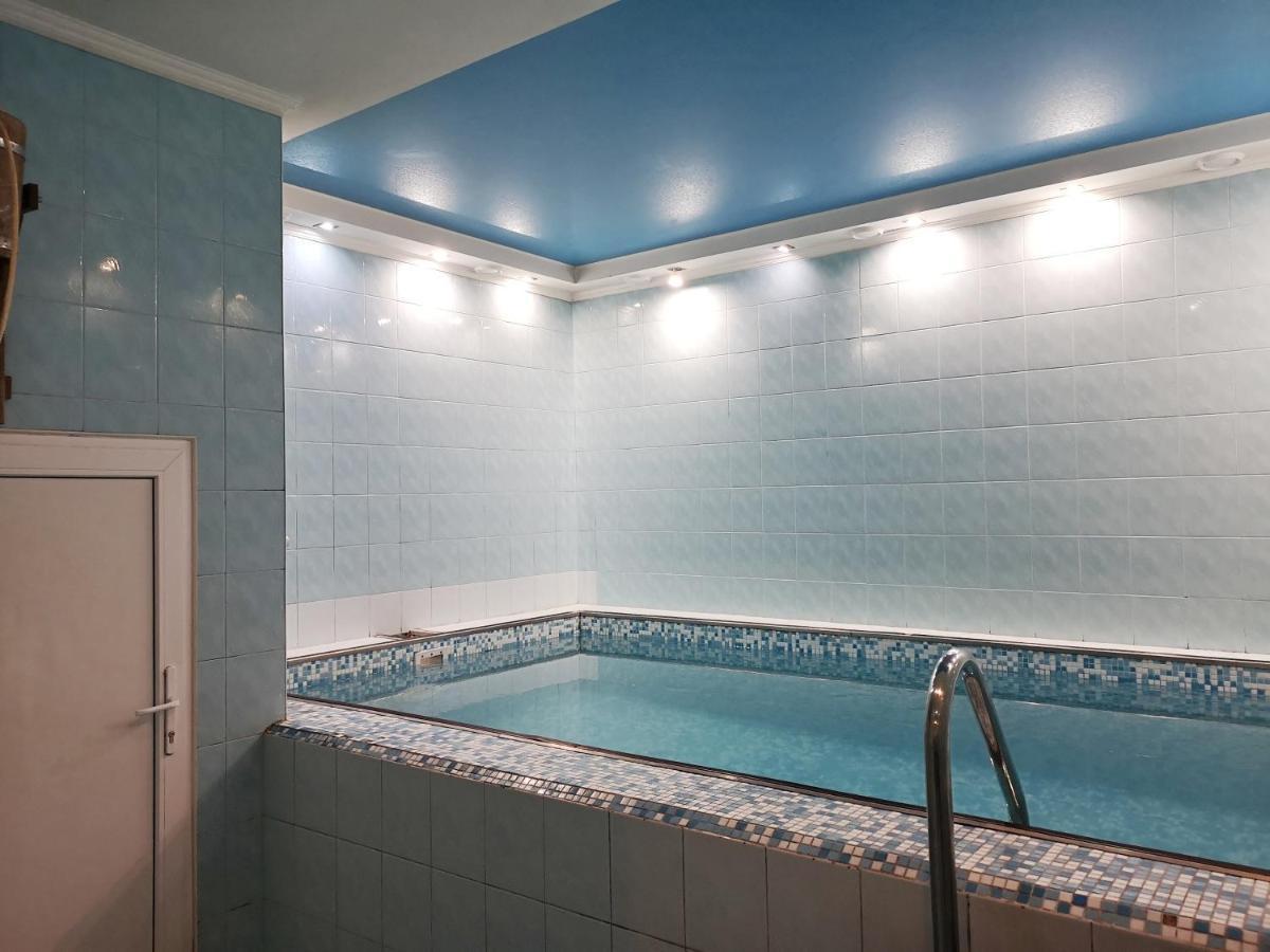 לבוב Orange Hotel מראה חיצוני תמונה