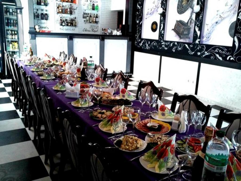 לבוב Orange Hotel מראה חיצוני תמונה